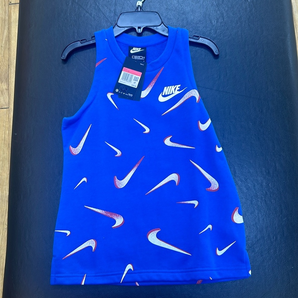 Nike Girls Tank Top.